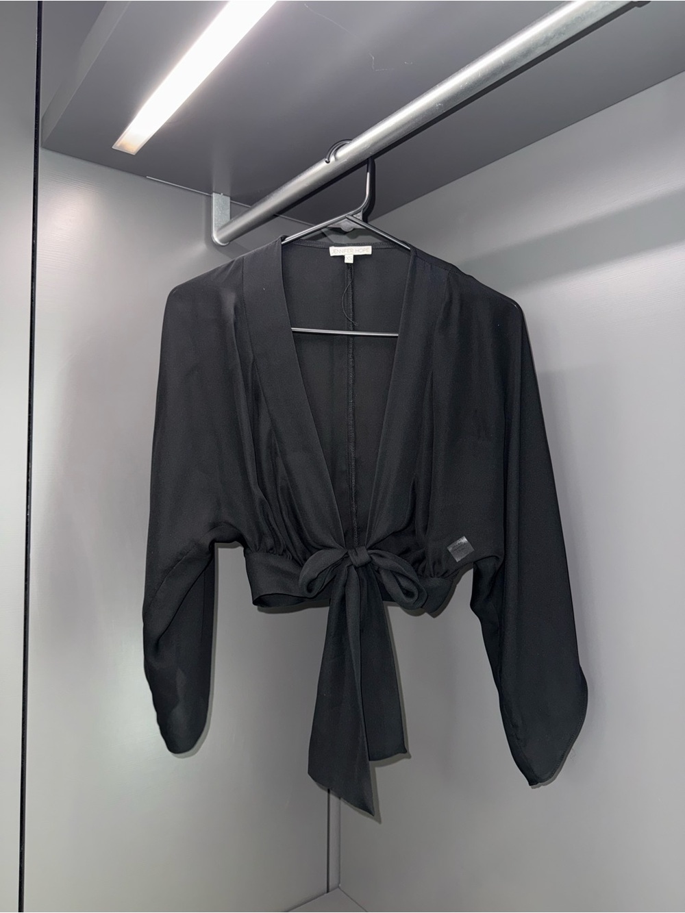 Jennifer Hope Black Waist Wrap Cropped Blouse - XS